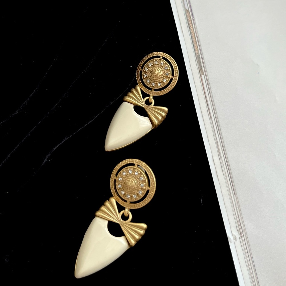 Elegant Gold and Cream Earrings